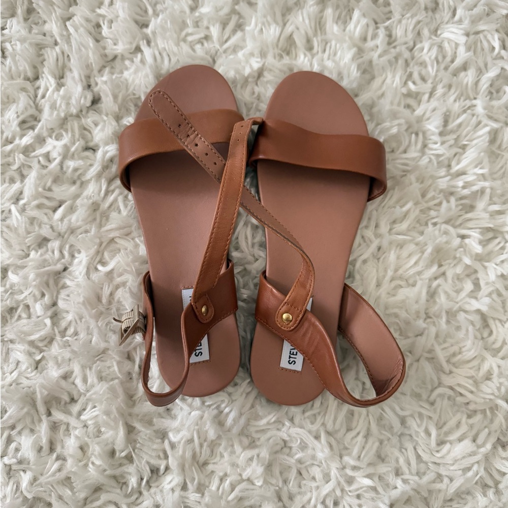 Steve Madden Brown Leather Sandals Minimalist Design